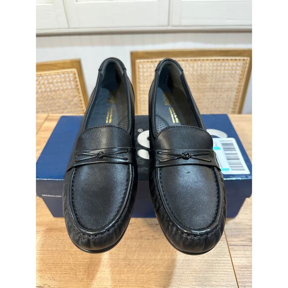 SAS Women's Easier Slip On Loafer Black Leather Size 10 Slim NIB Moccasin Comfy - Picture 5 of 12